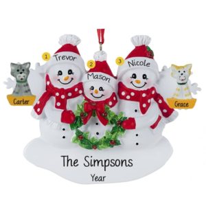 Snow Family Of 3 Holding Wreath With 2 CATS Ornament