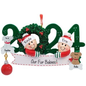 Personalized 2024 Couple And 2 Pets Glittered Green Wreath Ornament